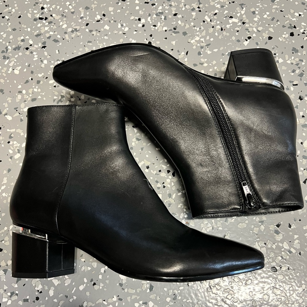 Black women booties lightly used